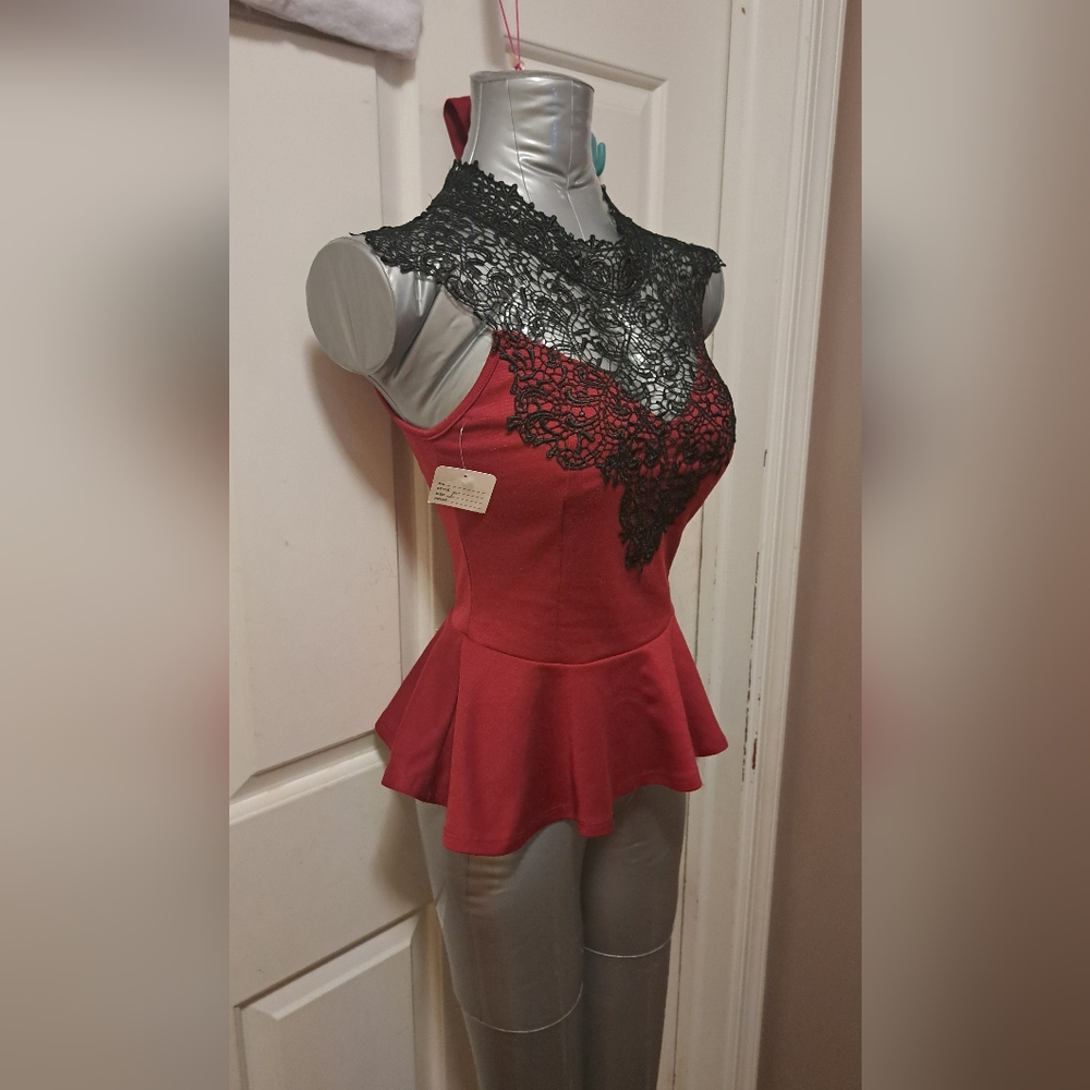 Charlotte Russe Blood Red & Black Lace Top Sz S - Picture 3 of 11